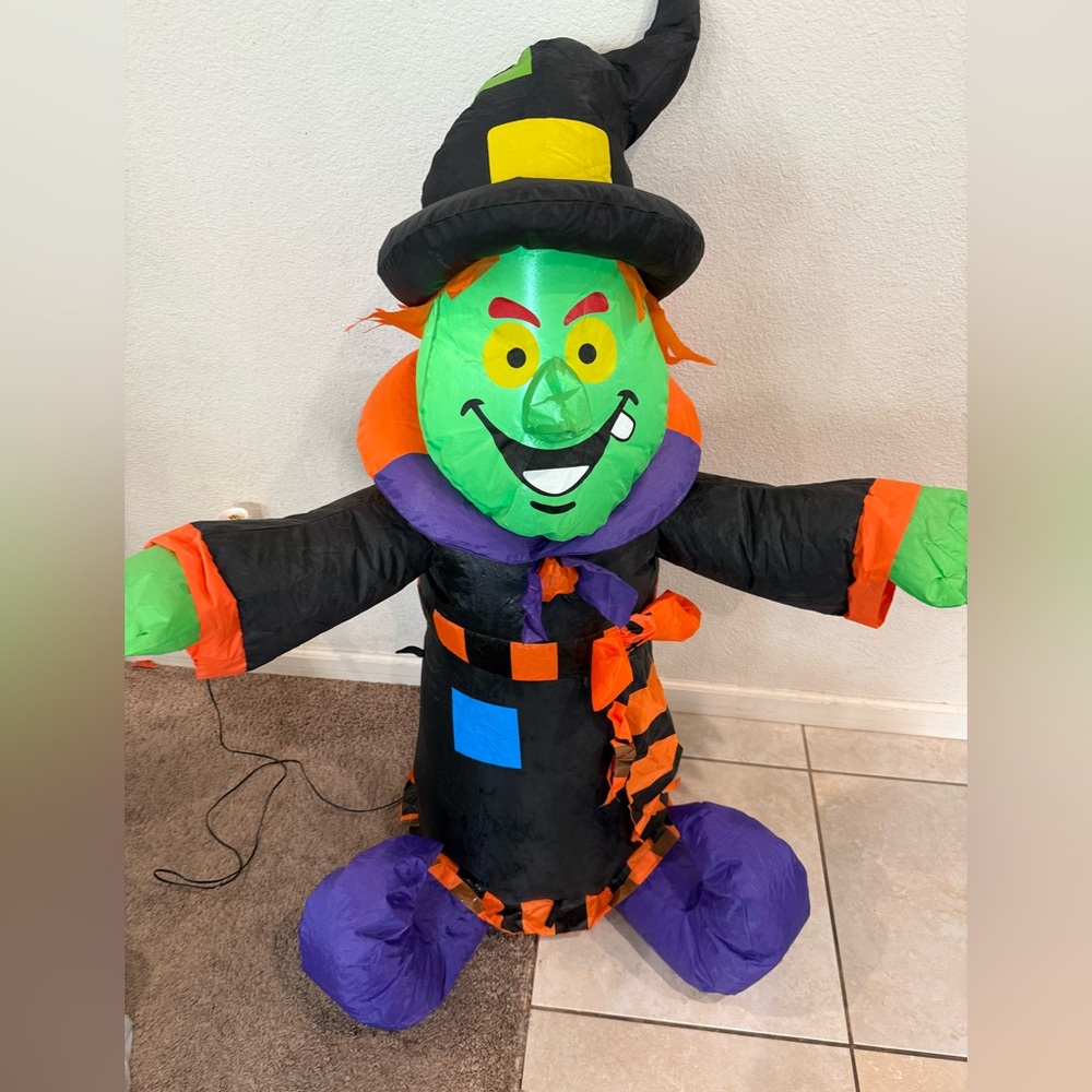 VINTAGE WITCH inflatable Halloween